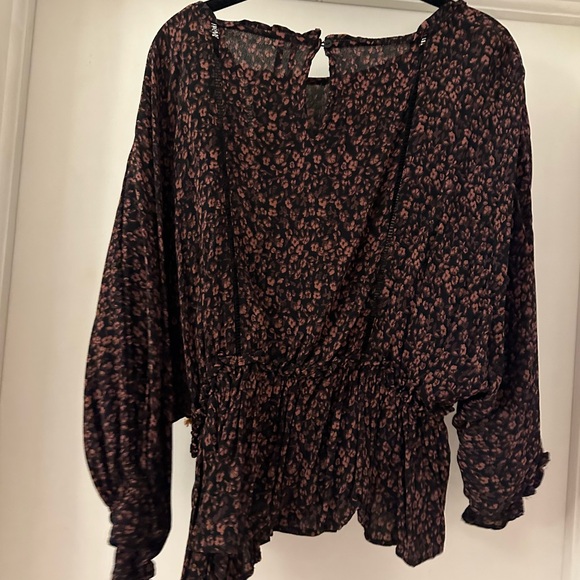 Nichola Peplum Blouse - Picture 3 of 4